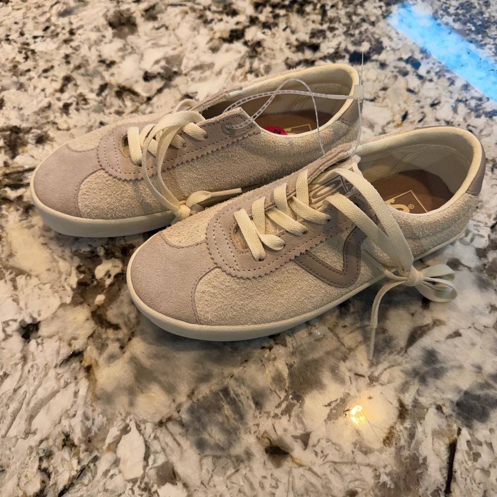 Vans Sport Low Marshmallow Suede Sneakers Mens 4.5‎ Womens 6 VN0A4BU6A6O